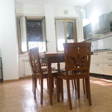 Maffucci 24 Bilocale Molto Spazioso E Moderno Milão Exterior foto