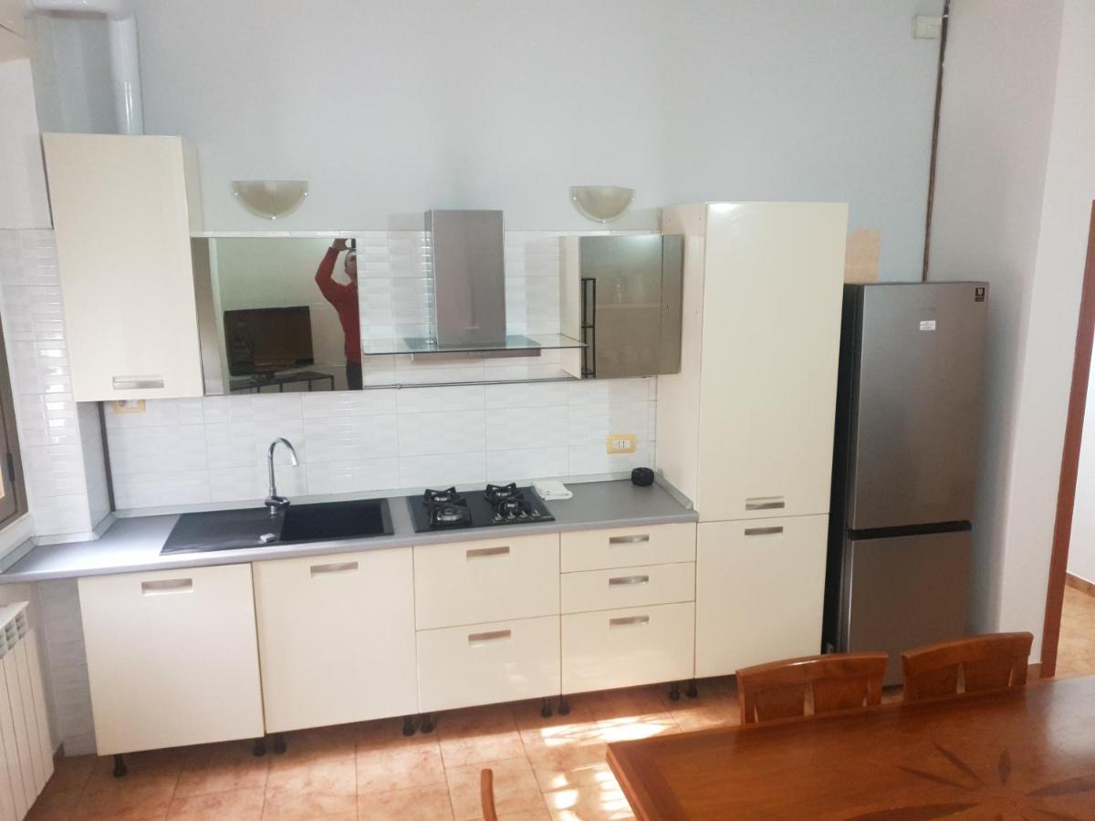 Maffucci 24 Bilocale Molto Spazioso E Moderno Milão Exterior foto